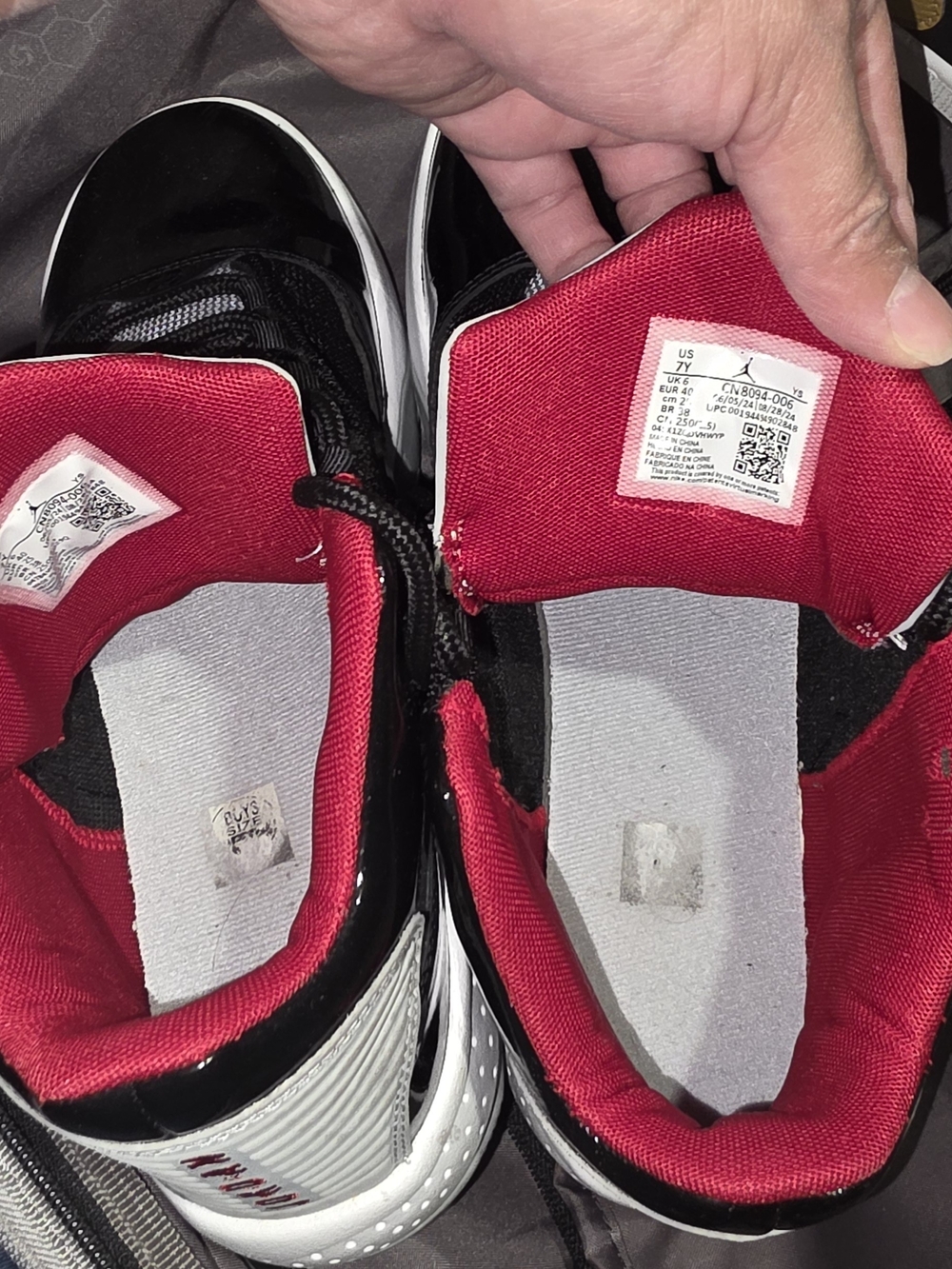 Jordan Max Aura 2 Black Cement